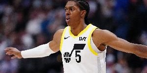 尽力局！科迪-威廉姆斯17中9砍全场最高26分 另有5板3助2断