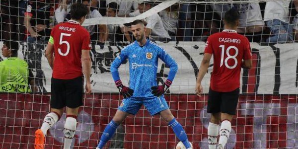 开云体育手机登录-林良锋：“宝莱坞”防线再次祸害曼联，滕哈赫醒醒吧！