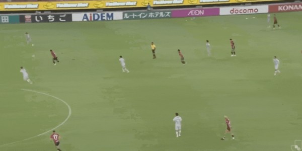 日职联半场：绀野和也屡造险，鹿岛鹿角暂0-0福冈黄蜂