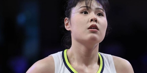 开云体育-WNBA：李月汝新季首场被弃用 飞翼吞首败新科状元也DNP|梦想|新赛季|WNBA常规赛|达拉斯飞翼|比赛_新浪体育_新浪新闻
