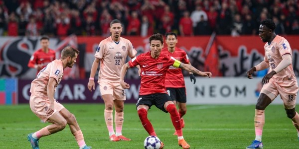 开云注册-有失公允？37岁吴曦斩获中国金球奖，论数据韦世豪不服，球迷热议