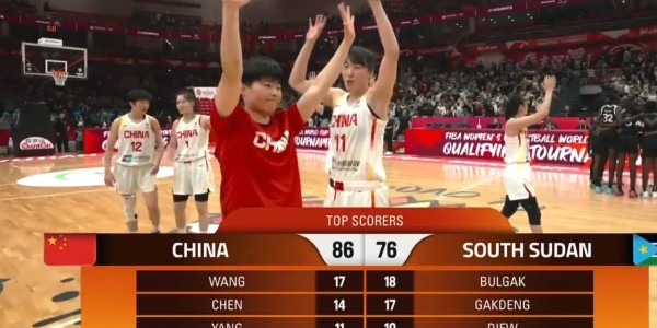 女篮胜南苏丹！宫鲁鸣淡定，张子宇搂王思雨，张曼曼陈玉婕总结！
