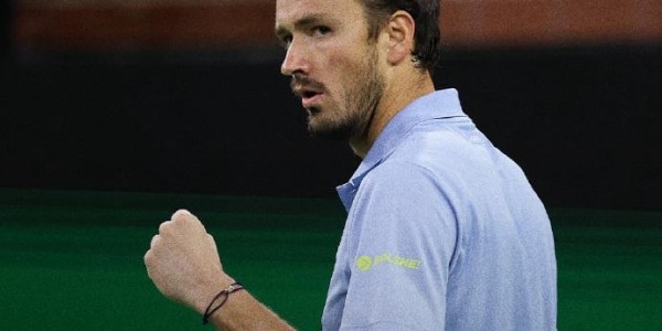 梅总爆掉阿卡原因揭秘，辛纳横扫紫薇却现隐忧，西尼娃汤森德夺冠